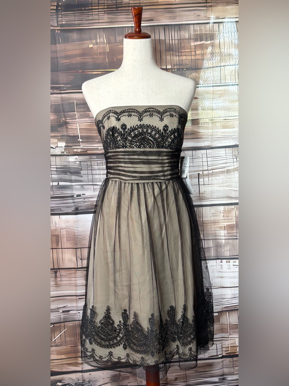 David's Bridal NWT Black Champagne Tulle Lace Strapless Cocktail Dress 6 FLAW